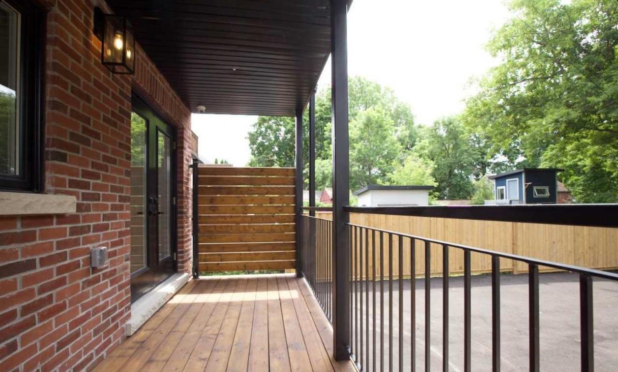 Modern Apartment Close To The Beach With Parking Toronto Eksteriør bilde